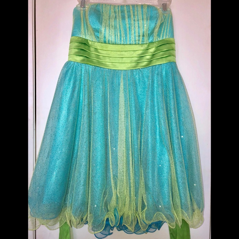 Short cocktail dress